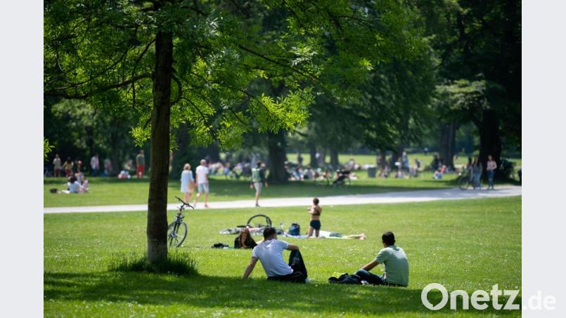 Bund und Länder einigten sich darauf, die wegen der Corona-Pandemie eingeführten Kontaktbeschränkungen bis Ende Juni zu verlängern. Bild: Lino Mirgeler/dpa