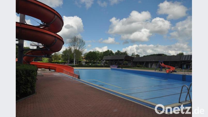 Noch fehlt das Wasser im Nichtschwimmerbecken. Dort dürfen heuer aber nur die TSC-Schwimmer zum Training ins Wasser. Für die Allgemeinheit bleibt das Freibad in dieser Saison geschlossen. Bild: ws