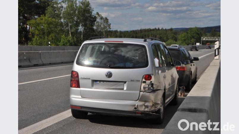 Der Touran der polnischen Familie wurde ebenfalls in Mitleidenschaft gezogen. Bild: dob
