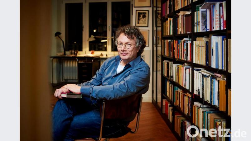 Literaturhaus-Stammgast und Schriftsteller Ingo Schulze freut sich auf den Austausch mit den Oberpfälzer Lesern. Bild: Gaby Gerster