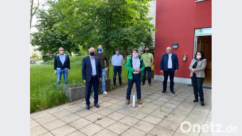 Drei neue Beiräte ernannte die CSU-Fraktion (von links): Fraktionsbeirat Jürgen Altmeppen, Stellvertreter Hans Blum, Fraktionsbeirat Christoph Schirdewahn, Stellvertreter Markus Bäumler, Fraktionsvorsitzender Benjamin Zeitler, Stellvertreter Heiner Vierling, Bürgermeister Lothar Höher und Fraktionsbeirätin Eva Nitsche. Bild: exb/CSU-Stadtratsfraktion Weiden