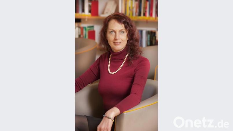 Luise Eckert hat ihre Visionen für die Stadtbibliothek umgesetzt. Nur mit dem Jubiläumsfest im Juli wird es nun nicht mehr klappen. Bild: Thilo Hierstetter