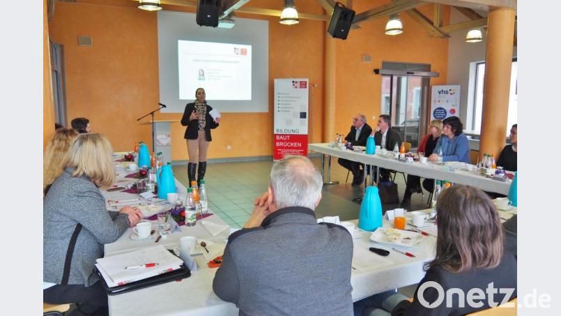 Erstmals ist das Projekt &quot;Frauen können mehr&quot; im Dezember letzten Jahres durch Projektleiterin Barbara Nickl in Weiden vorgestellt worden. Bild: Bühner