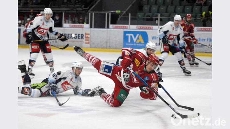 Vorausgesetzt die Lizenzen werden erteilt und die Coronakrise macht keinen Strich durch die Rechnung, wird es in der Saison 2020/21 wieder Oberpfalzderbys zwischen den Blue Devils Weiden und dem EV Regensburg geben. Bild: gb