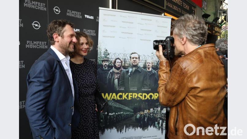 Beim Filmfest München hat „Wackersdorf“ den Publikumspreis gewonnen, im September kommt der Streifen in die Kinos. In den Hauptrollen sind Johannes Zeiler (links) und Anna Maria Sturm zu sehen. Bild: Gerhard Götz