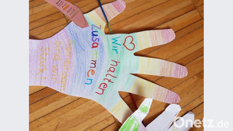 &quot;Wir halten zusammen.&quot; Bild: Barbara Hernes
