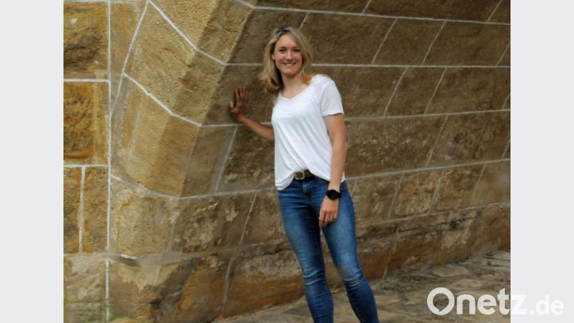 Claudia Mai von der Kommunalen Jugendarbeit im Landkreis Amberg-Sulzbach freut sich schon auf die Jugendarbeit, die jetzt auch wieder „analog“ anlaufen darf. Bild: Martina Beierl/exb