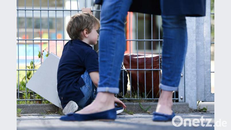 Kinder bedürfen in der Coronakrise eines besonderen Schutzes, meint die Fraktion &quot;Grün.Bunt.Weiden&quot;. Bild: dpa/Arne Dedert
