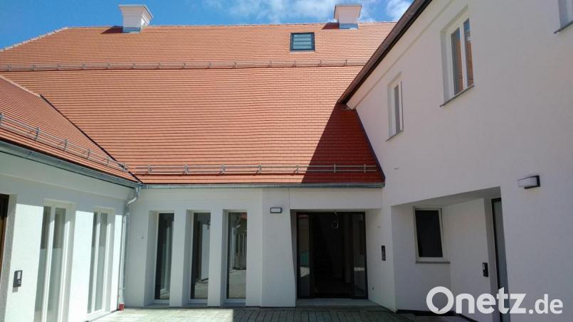 Die zehn altersgerechten und barrierefreien Wohnungen im ehemaligen &quot;Hösl-Anwesen&quot; in der Tirschenreuther Alstadt sind nun bezugsfertig. Bild: exb/ Katholisches Wohnungsbau- und Siedlungswerk der Diözese Regensburg
