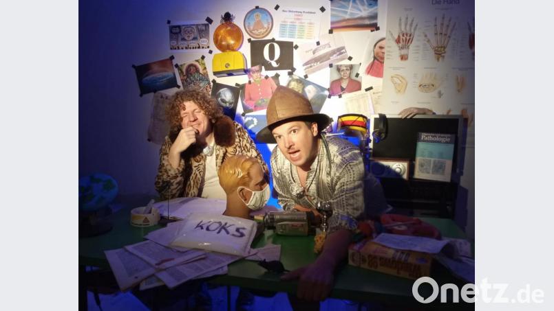 Florian Wein (rechts) als Professor Dr. Giselherr von Sturmhagel und Michael Zanner als Olaf Busenmann in der Videosatire „Der Schwurbel-Kanal“, die auf Youtube zu sehen ist. Bild: Patrick Seibicke
