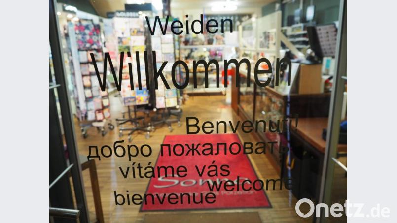 Tschechischer Einkaufstourismus als wichtiger Wirtschaftsfaktor in Weiden kam durch die Grenzschließung vollständig zum Erliegen. Nimmt er nun wieder Fahrt auf? Bild: exb/Tobias Sonna