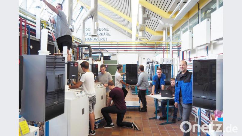 Ausbildung der Installateure an der Europaberufsschule in Weiden: Niemand will diese Fachkräfte wegen der Coronakrise entlassen Bild: Bühner