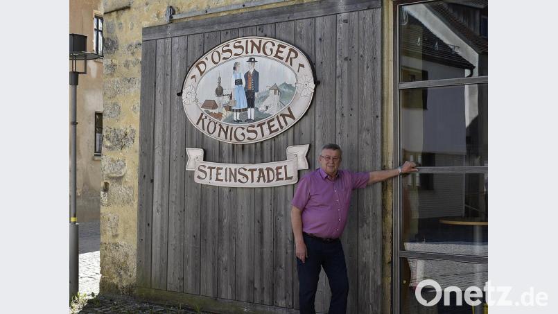 Die Sanierung des Steinstadels hat Hans Koch als eines der Projekte in seinen 24 Jahren im Bürgermeisteramt des Marktes Königstein auf den Weg gebracht. Als Marktrat will er noch dessen Fertigstellung begleiten. Bild: sck