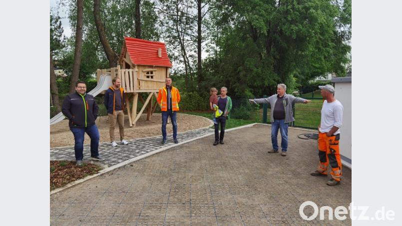 Allen Kindern steht der neue Kinderspielplatz zwischen dem Flötzbach und dem Kindergarten zur Verfügung. Bild: bkr