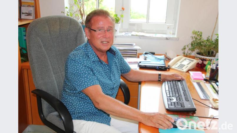 28 Jahre wirkte Dr. Bernd Seybold als Kinder- und Jugendarzt in Waldsassen. Nun schließt er aus Altersgründen zum Monatsende seine Praxis. Bild: kro