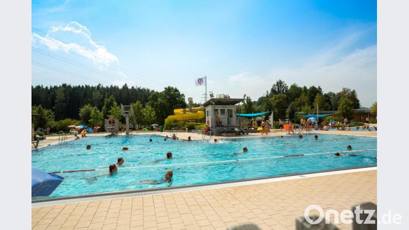 Am kommenden Montag eröffnet das Freibad am Fuße des Monte Kaolino – dann allerdings mit einer Reihe von Einschränkungen. Bild: fg