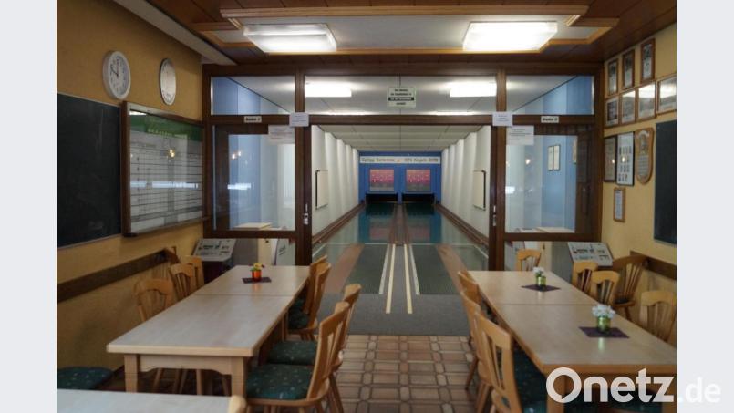 Die Tage der Kegelbahnanlage in der Mehrzweckhalle sind gezählt. Die Gemeinde benötigt die Räume zur Schaffung neuer Rettungswege bei der Hallensanierung. Bild: du
