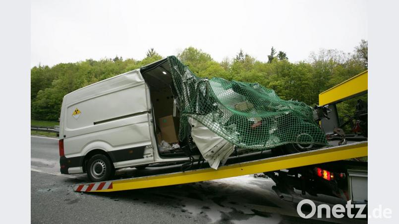 Im Mai 2019 ereignete sich auf der A3 ein Unfall mit einem Transporter, der radioaktive Ladung an Bord hatte. Hier war der Gefahrguttrupp aus Amberg im Einsatz. Bild: jma
