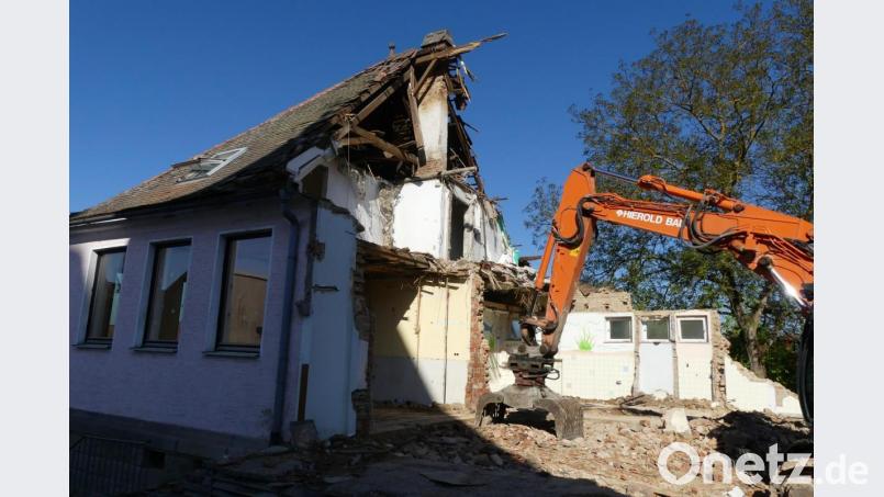 Der alte Kindergarten St. Josef steht inzwischen nicht mehr. Ältere Einheimische bedauern den Abbruch des Gebäudes sehr. Bild: exb