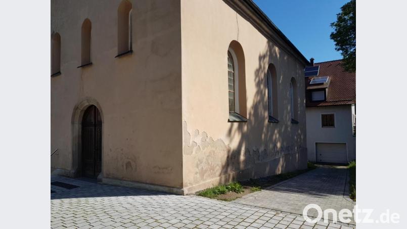 Die Kirche in Burgtreswitz befindet sich in einem erbärmlichen Zustand. Mauer- und Putzrisse lassen das Schlimmste befürchten. Eine Befunduntersuchung soll weiterhelfen. Bild: gi