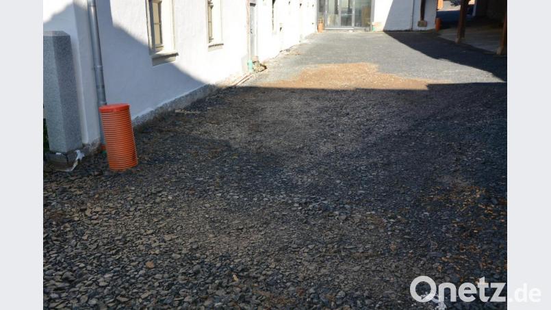 Das eingedrungene Wasser versickerte auf dem Schotterfeld des Schafferhof-Areals. Bild: jr