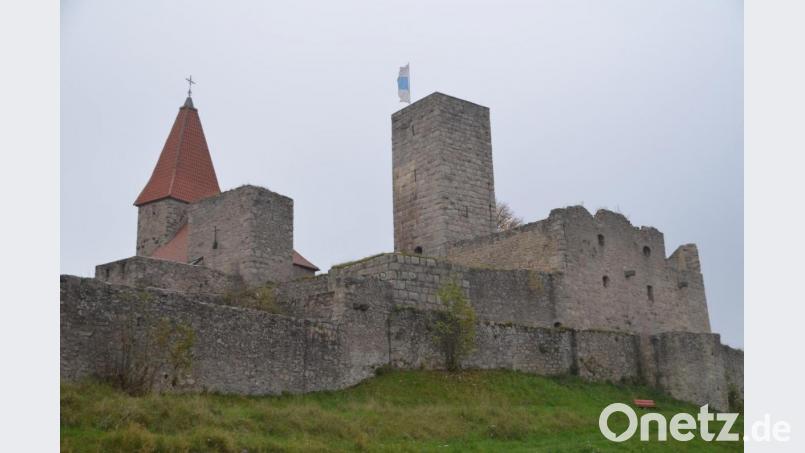 Dornröschenschlaf beendet. Die Burg Leuchtenberg kann wieder besucht werden. Eine Hygienekonzept wurde ausgearbeitet. Bild: fz