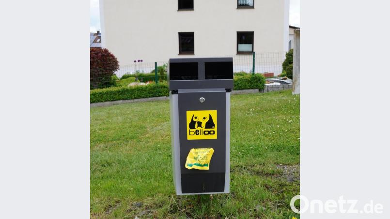 Gut angenommen werden die „Hundetoiletten“ auf dem Radweg. Dies mit einer weiteren Stelle auf Höhe Nisselmühle zu erweitern, regte Stadtrat Josef Herdegen an. Bild: weu