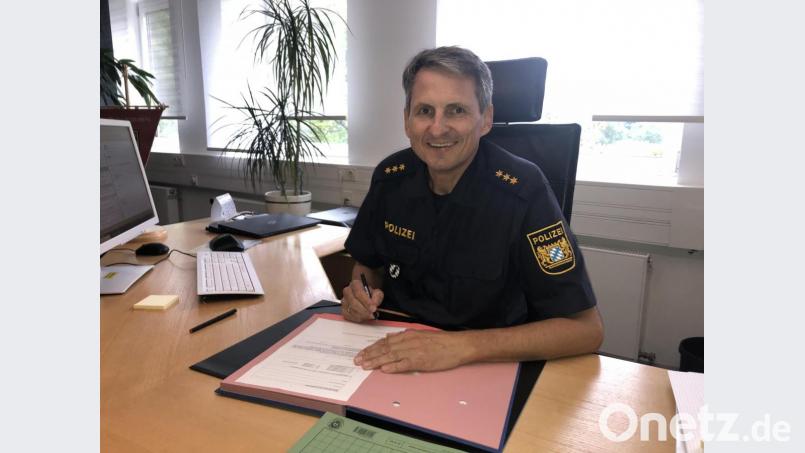 Polizeidirektor Stefan Beil an seinem Arbeitsplatz bei der BePo-Abteilung. Bild: ge