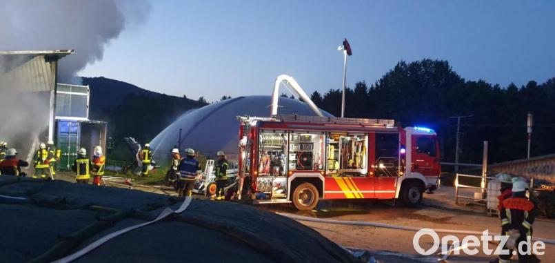 In einer Biogasanlage bei Gaisthal hat es gebrannt. Bild: exb/FFW Schönsee