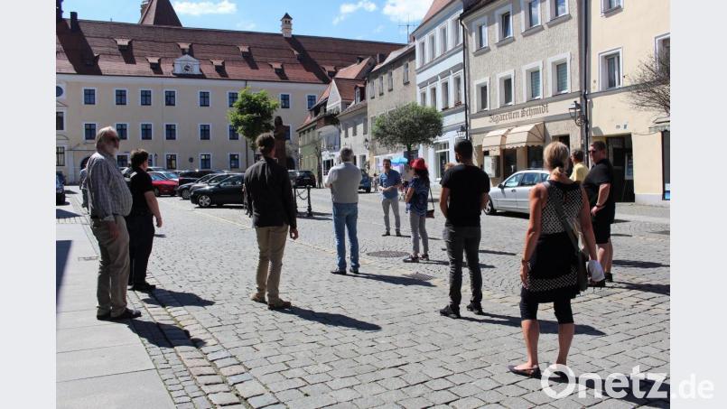Zu viel Beton, keine ausreichende Begrünung, zu wenig Schatten: Die Liste Amberg setzt am Malteserplatz auf neue Impulse, um die Lebensqualität in diesem Bereich zu verbessern. Bild: Dagmar Williamson