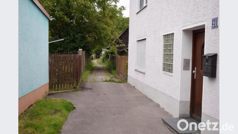 Der Weg &quot;Auf der Ram&quot; wird von Spaziergängern gerne benutzt. Für Rollstuhlfahrer oder mit dem Rollator ist er sehr beschwerlich. Jetzt soll er befestigt werden. Bild: bnr