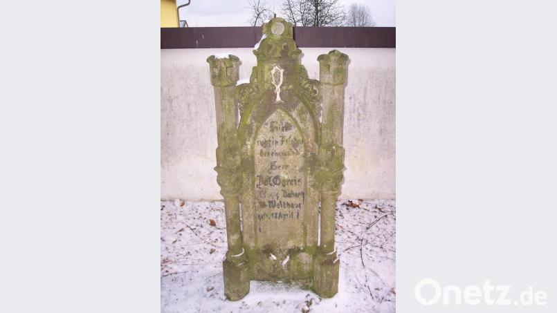 Noch vor wenigen Wochen gab das rund 125 Jahre alte Denkmal ein tristes Bild ab. Archivbild: fjo
