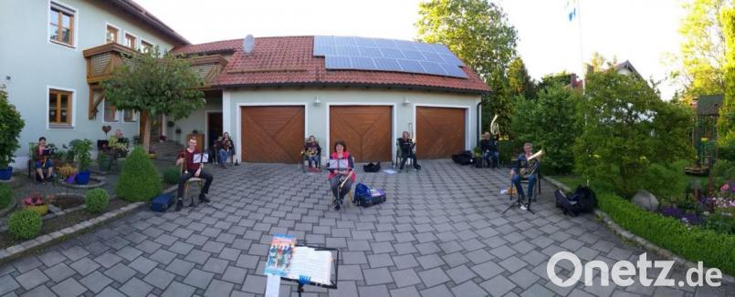 Abstand ist beim Musizieren mit Blasinstrumenten das höchste Gebot. Bild: le