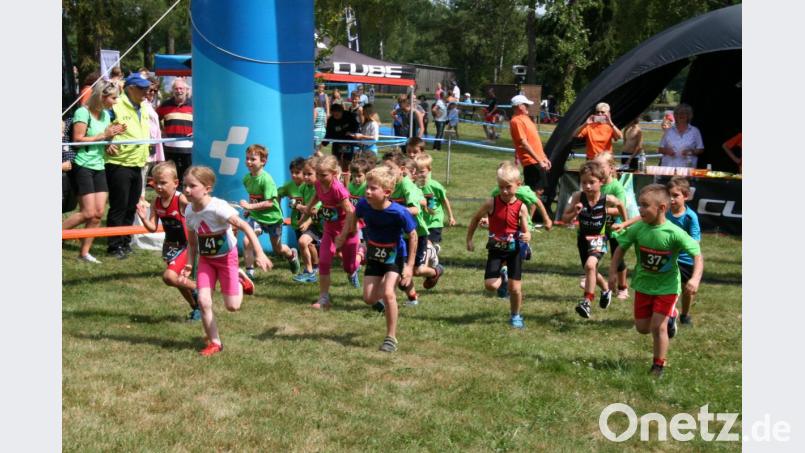 Auf die Wettkampf-Atmosphäre im Kösseinebad müssen die jungen Triathleten in diesem Jahr verzichten. Archivbild: fpoz