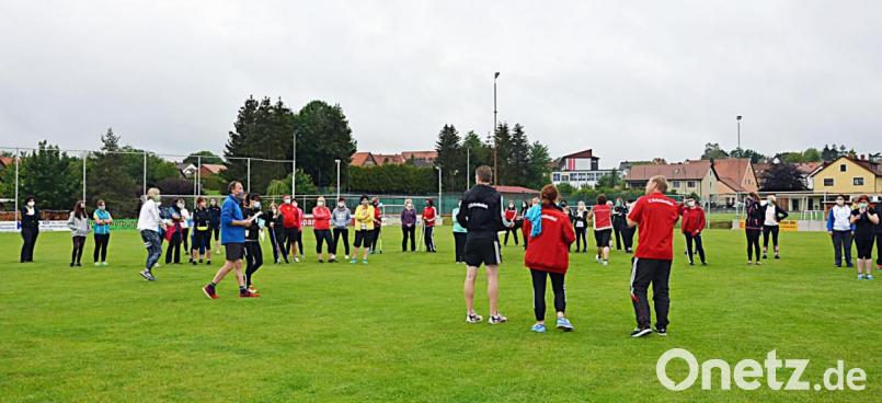 Der SC Kirchenthumbach bietet regelmäßig am Sonntag, Mittwoch und Freitag ab 18.30 Uhr einen &quot;Lauf 10&quot;-Treff an. Beim ersten Treffen kommen 67 Teilnehmer. Bild: ü