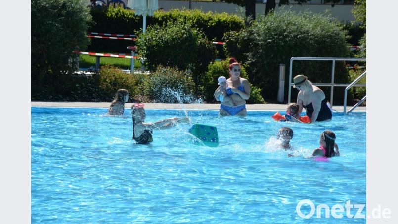 In der öffentlichen Sitzung des Stadtrats ging Bürgermeister Bernd Sommer noch einmal auf die Öffnung des Egerensisbads in Corona-Zeiten ein. Bild: jr
