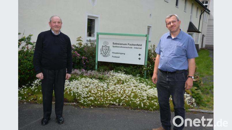 Nach 65 Jahren verlässt Bruder Bernhard (links) das Kloster Fockenfeld. Seinen Lebensabend wird er im Salesianum Rosental in Eichstätt verbringen. Hausoberer Bruder Markus Adelt fährt ihn an diesem Donnerstag persönlich dort hin. Bild: jr