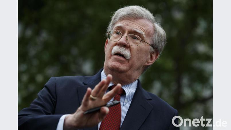 Der ehemalige US-Sicherheitsberater John Bolton attackiert mit seinem Buch US-Präsident Donald Trump. Bild: Evan Vucci/AP/dpa