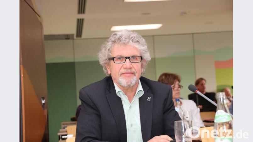 Grünen-Kreisrat Rudi Sommer sorgte mit einem Öko-Antrag für eine längere Debatte im Kreistag. Bild: Thomas Dobler