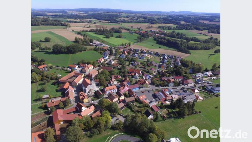 Die Bebauung der Außenbereiche der Gemeinde wird zum Zankapfel mit dem Landratsamt. Archivbild: Michael Ascherl
