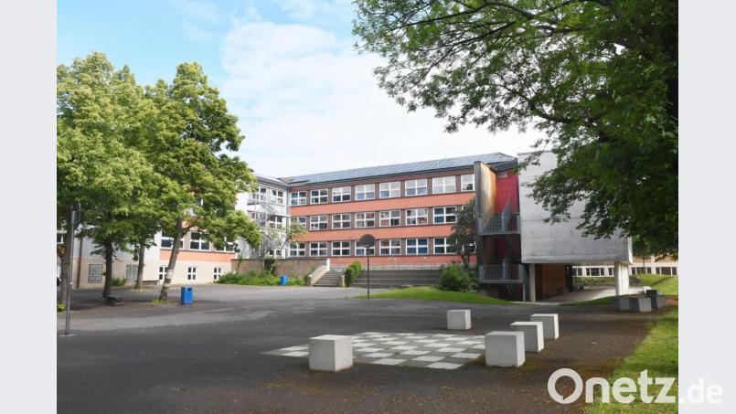 Die SPD spricht sich für die schnellstmögliche Generalsanierung der Pestalozzi-Mittelschule aus. Bild: Gabi Schönberger
