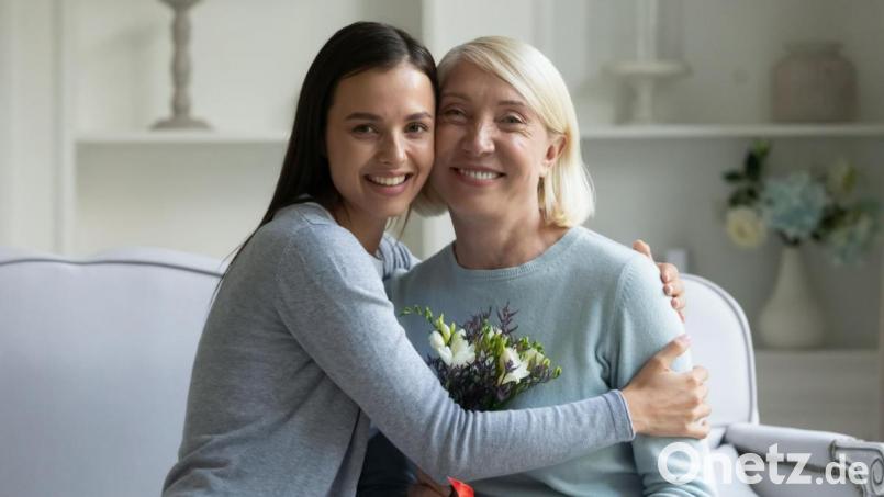 Sagen Sie in Zukunft auch ruhig öfter anderen, was Sie an ihnen mögen. Bild: fizkes – stock.adobe.com