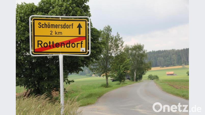Nächste Woche soll es mit dem Ausbau der Gemeindestraße Rottendorf–Schömersdorf losgehen. Die Firma Huber aus Rötz hat vom Gemeinderat den Auftrag für die Arbeiten erhalten. Bild: frd