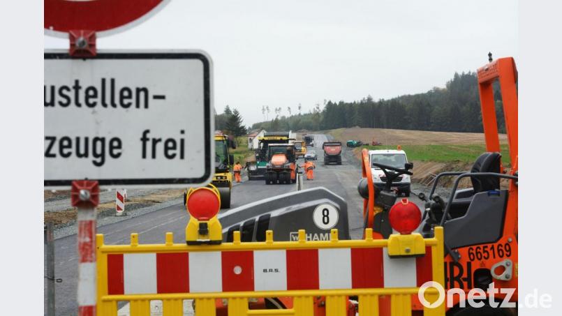 Der Ausbau der Bundesstraße 299 nordöstlich von Hessenreuth ist in diesem Jahr die größte Maßnahme des Staatlichen Bauamtes Amberg-Sulzbach in der Nordoberpfalz. Bild: Gabi Schönberger