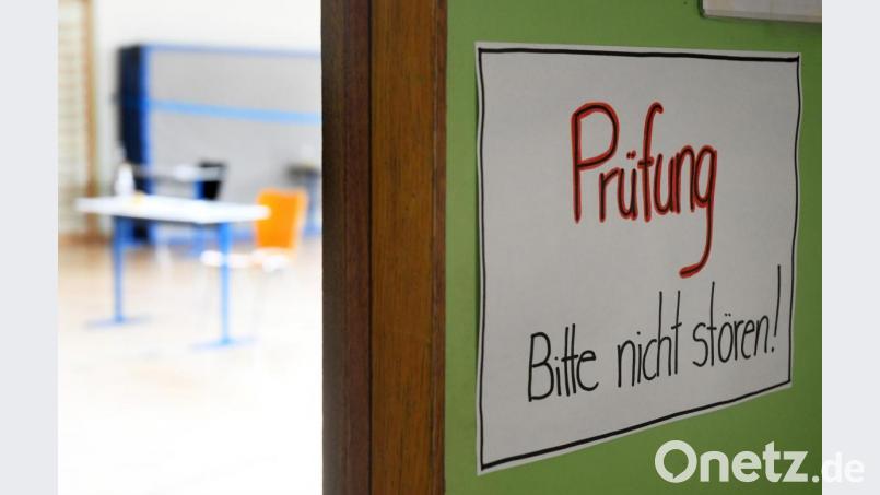 Die zentralen Prüfungstermine an den Mittelschulen in Bayern wurden coronabedingt zwei Wochen nach hinten verschoben. Bild: Gabi Schönberger