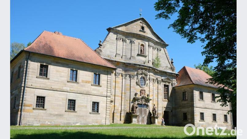 Nur noch die mächtige Rokoko-Fassade der Kirche und eine Kapelle legen Zeugnis ab von der viel besuchten Wallfahrtsstätte Barbaraberg. In der Kapelle finden noch regelmäßig Gottesdienste und Andachten statt. Bild: do