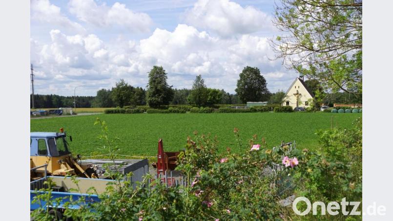 Noch ist es eine landwirtschaftliche Fläche im Gewerbegebiet West, ihre Bebauung ist mit einer Halle geplant. Bild: bkr