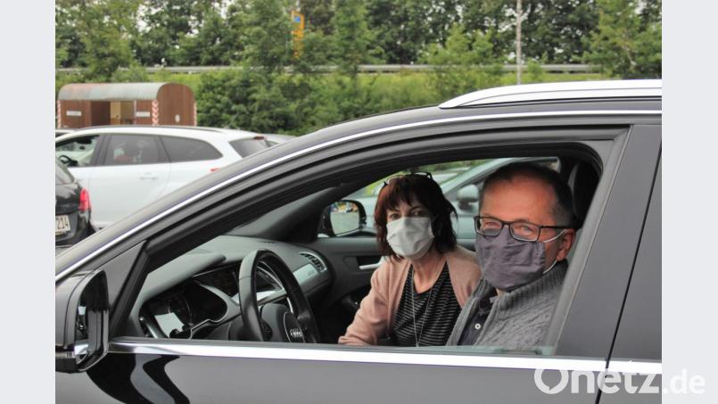 Auch Bürgermeister Roman Schäffler und Ehefrau Petra gehörten zu den Kinobesuchern. Bild: stg