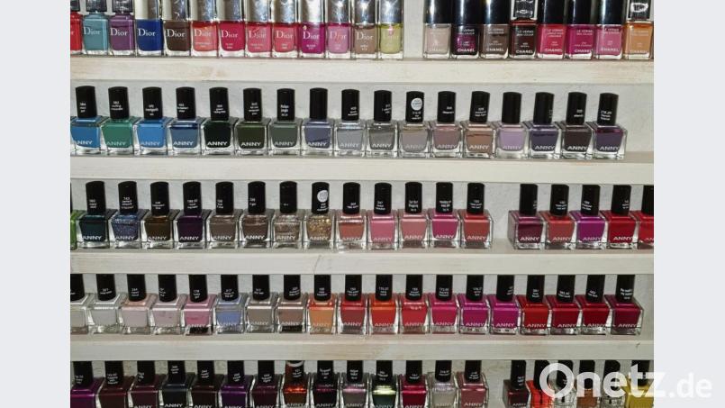 Gaby Kunold besitzt 3000 Nagellack-Fläschchen. Bild: Kunold