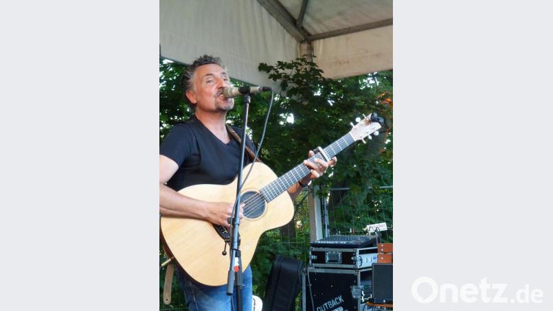 "Lieder im Biergarten": Auch Richie Necker trat nach langer Zeit wieder auf. Bild: jua